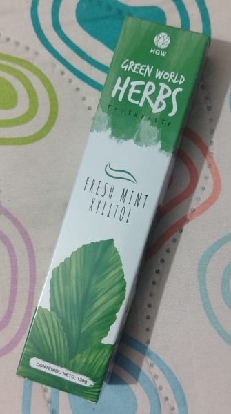 Imagen de pasta de dientes GREEN WORLD HERBS HGW